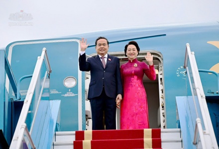 Chủ tịch Quốc hội Trần Thanh Mẫn và phu nhân lên đường thăm chính thức Hàn Quốc, Mông Cổ