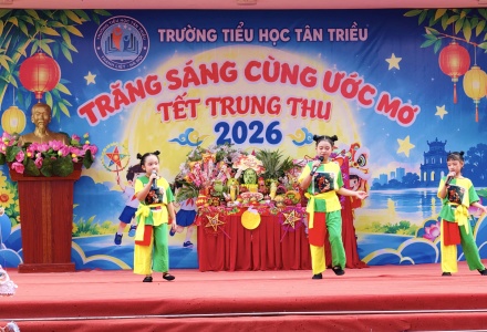 Rộn ràng Trung thu “Trăng sáng cùng ước mơ” tại Trường Tiểu học Tân Triều