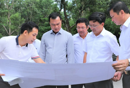 Chủ tịch UBND tỉnh Thanh Hoá yêu cầu phường Sầm Sơn đẩy nhanh tiến độ xử lý những bất cập về môi trường