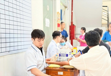 Bộ Y tế gỡ những vướng mắc trong khám sức khỏe miễn phí toàn dân