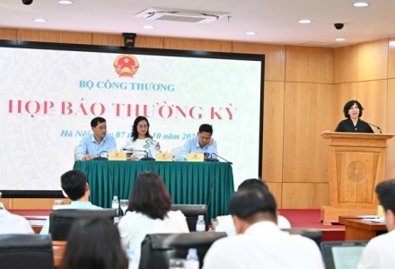 Siết chặt hoạt động bán thuốc, thực phẩm chức năng qua livestream