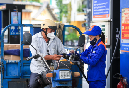 VCCI đề nghị làm rõ quyền tự quyết giá xăng dầu, bỏ rào cản phân phối