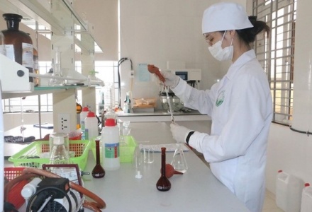 Bộ Y tế đề xuất siết chặt quy định ghi nhãn hóa chất, chế phẩm diệt côn trùng, diệt khuẩn