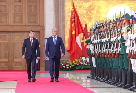 Thủ tướng Lê Minh Hưng chủ trì lễ đón chính thức Thủ tướng Ba Lan Donald Tusk