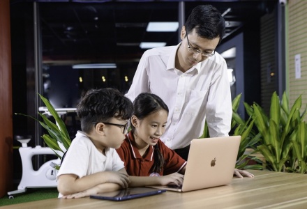 Phòng ngừa và xử lý nguy cơ xâm hại, lừa đảo trẻ em từ công nghệ số