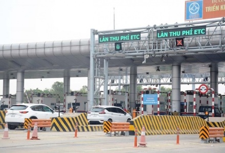 Tháo gỡ bất cập thu phí điện tử đường bộ, đảm bảo quyền lựa chọn cho chủ phương tiện