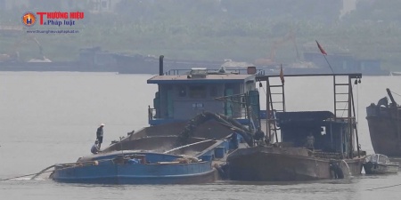 Hà Nội: Nạn khai thác cát diễn biến phức tạp