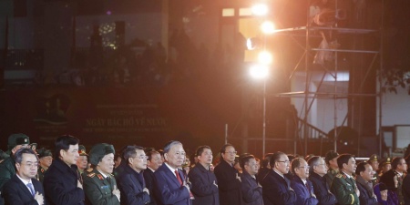 Lãnh đạo Đảng, Nhà nước dự cầu truyền hình kỷ niệm 85 năm Ngày Bác Hồ về nước