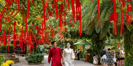 Cửa ngõ hàng không đảo Ngọc đạt đỉnh với 93 chuyến bay, bùng nổ du khách, tấp nập khách quốc tế dịp Tết Nguyên đán 