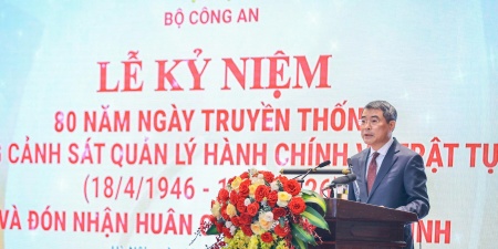 Thủ tướng: Chuyển mạnh tư duy từ 'quản lý' sang 'quản trị quốc gia hiện đại'