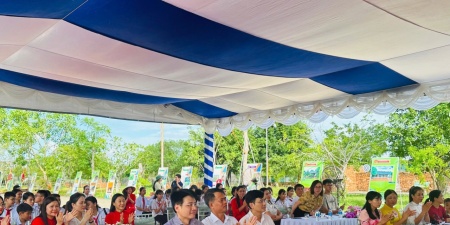 Thành Nhà Hồ khai mạc triển lãm ảnh “Di sản văn hóa phi vật thể vùng đất cố đô” 