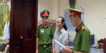 Ông chủ cửa hàng nổi tiếng giữa trung tâm Cần Thơ bị khởi tố