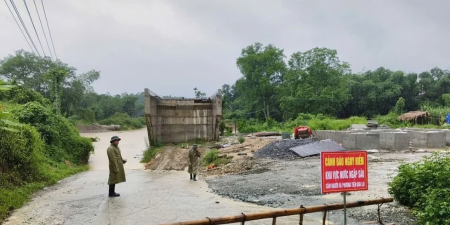 Thanh Hóa: Sơ tán 469 khẩu ra khỏi vị trí sạt lở nguy hiểm