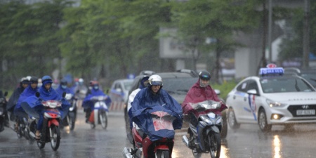 Dự báo thời tiết ngày 25/8: Bắc Bộ có mưa vài nơi, Nam Bộ nắng nóng