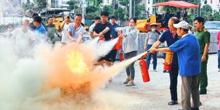 Đội dân phòng tổ dân phố 32 - chủ động phòng cháy, sẵn sàng chữa cháy: Giữ gìn bình yên từ cơ sở