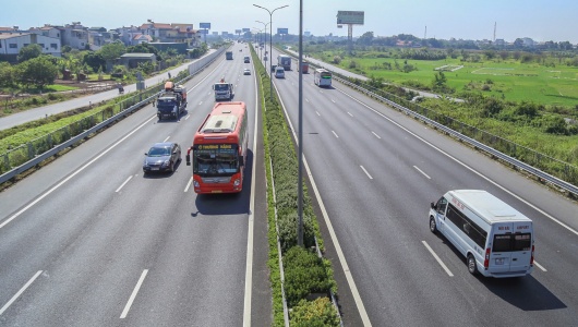 CSGT sẽ xử lý xe chạy chậm bám làn trái trên cao tốc