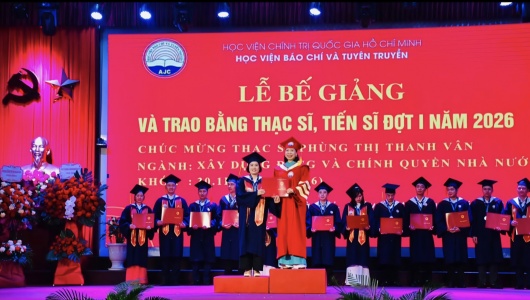 Siết đào tạo tiến sĩ: Chấm dứt tình trạng vừa đi làm, vừa học lấy bằng