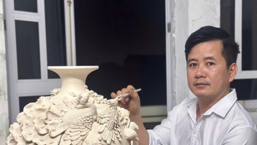 Nghệ nhân quốc gia Nguyễn Lâm Tới: Hơn 20 năm “giữ lửa” gốm Bát Tràng, lan tỏa giá trị từ đất mẹ