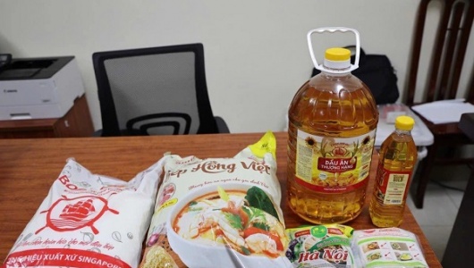 Triệt phá xưởng sản xuất bột canh, mì chính, dầu ăn giả tại Phú Thọ 