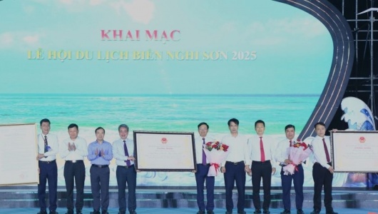 Thanh Hóa: Khai mạc lễ hội du lịch biển Nghi Sơn năm 2025 