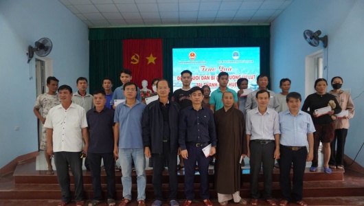 Hội Mỹ nghệ Kim hoàn Đá quý Việt Nam hỗ trợ đồng bào vùng lũ TP. Huế