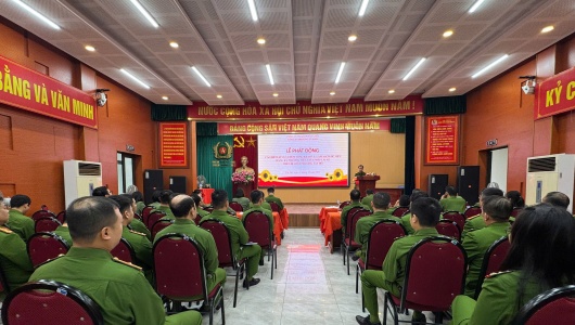  Công an phường Tây Hồ ra quân 60 ngày đêm tổng rà soát, làm sạch dữ liệu phương tiện, giấy phép lái xe