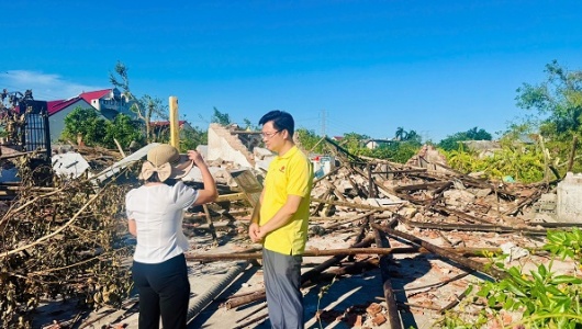 Vingroup tiếp tục hỗ trợ thêm 500 tỷ cứu trợ miền Trung, nâng tổng đóng góp lên 1.000 tỷ đồng 