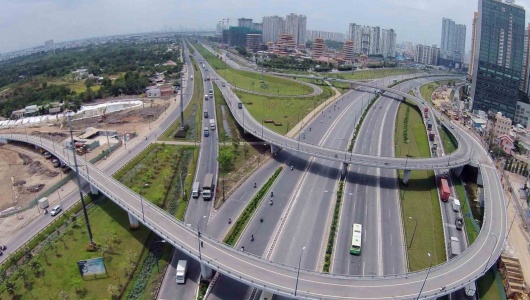 Năm trăm nghìn tỷ đồng tín dụng ưu đãi dành cho đầu tư hạ tầng điện, giao thông và công nghệ chiến lược