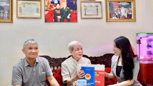 Hà Nội chi hơn 574 tỷ đồng tặng quà người có công dịp Tết Nguyên đán Bính Ngọ 