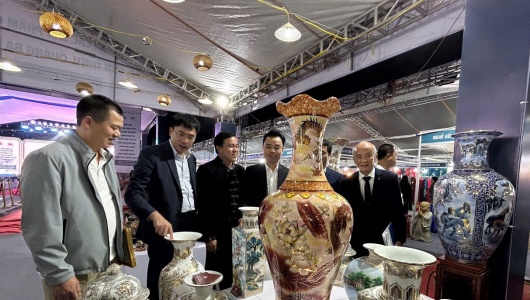 Hà Nội quảng bá, kết nối sản phẩm OCOP, thủ công mỹ nghệ và làng nghề tại Bát Tràng 