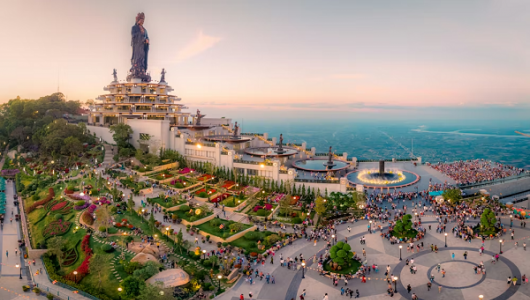 Vé cáp treo lên núi Bà Đen chỉ 200 nghìn đồng trong tháng cuối năm 