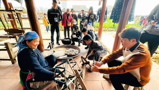 Đánh thức tiềm năng du lịch làng nghề