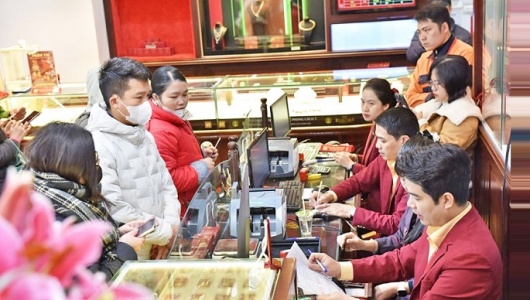 Giá vàng và ngoại tệ ngày 29/12: Vàng SJC giảm 900 nghìn đồng/lượng