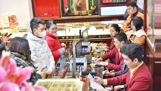 Giá vàng và ngoại tệ ngày 16/1: Vàng thế giới giảm nhẹ, trong nước đi ngang