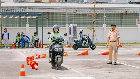 Bộ Công an bỏ bài thi hình số 2 khi sát hạch bằng lái xe máy