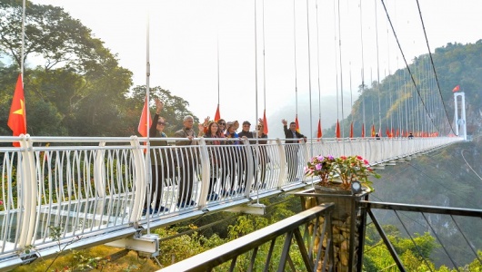 Mộc Châu Island - Cầu kính Bạch Long, điểm đến trong hành trình du lịch Tây Bắc