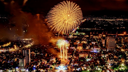 Hải Phòng bắn pháo hoa 2 điểm chào mừng thành công Đại hội XIV của Đảng