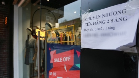 Nhiều thương hiệu thời trang Việt lần lượt rút lui khỏi thị trường