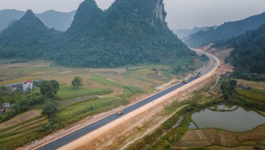 Các phương tiện được lưu thông tạm trên cao tốc Hữu Nghị - Chi Lăng và Đồng Đăng - Trà Lĩnh dịp Tết 