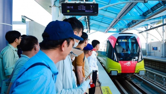 Từ hôm nay (1/2), Hà Nội Metro áp dụng 100% cổng soát vé định danh