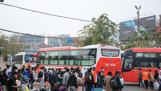 Thủ tướng chỉ đạo tăng cường phương tiện vận tải dịp Tết, không để xảy ra hiện tượng chèn ép giá