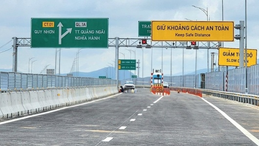 Đẩy nhanh tiến độ các dự án cao tốc trọng điểm, đưa vào khai thác trước Tết