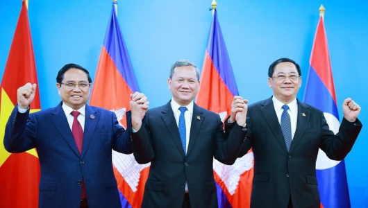 Thủ tướng ba nước Việt Nam - Campuchia - Lào họp triển khai kết quả cuộc gặp giữa người đứng đầu ba Đảng