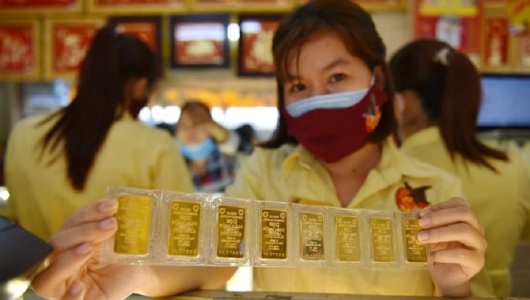 Giá vàng và ngoại tệ ngày 11/2: Vàng thế giới giảm, trong nước đi ngang