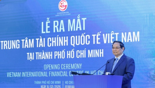 Thủ tướng: Chấp nhận “học phí” trong phát triển trung tâm tài chính quốc tế