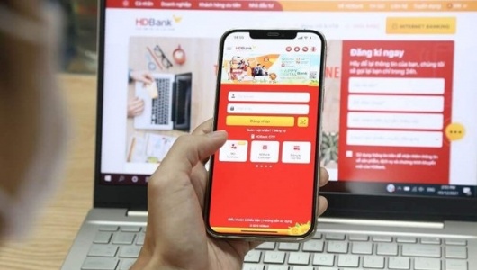 Từ 1/3, điện thoại 'bẻ khóa' sẽ không mở được app ngân hàng