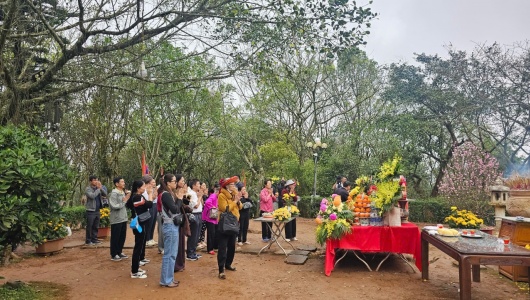 Xuân về trên đỉnh Am Tiên - Hành hương giữa đất trời linh khí