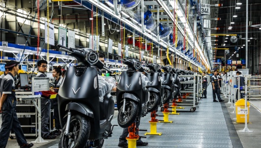 Thị trường xe máy điện Việt Nam và cuộc đua 'điện hóa' khốc liệt