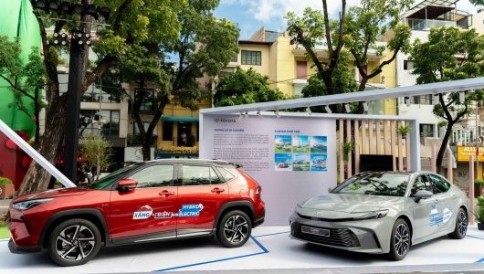 Bảng giá xe Toyota tháng 3/2026: Doanh số bùng nổ, xe Hybrid chiếm ưu thế