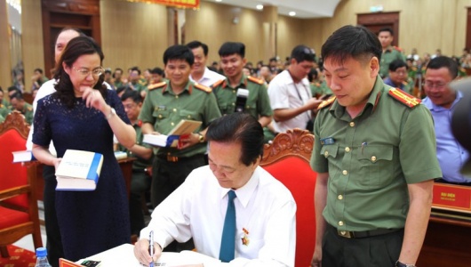 Ra mắt sách 'Đổi mới, kiến tạo, hội nhập, phát triển' của nguyên Thủ tướng Nguyễn Tấn Dũng